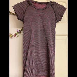 Lululemon size 2 swiftly shirt worn once